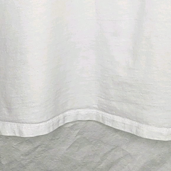 🤑 2/$30 🤑 Levi's White Graphic T-shirt - Picture 5 of 5